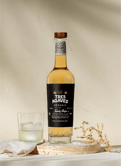 Tres Agaves Organic Añejo bottle