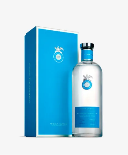 Casa Dragones Blanco bottle
